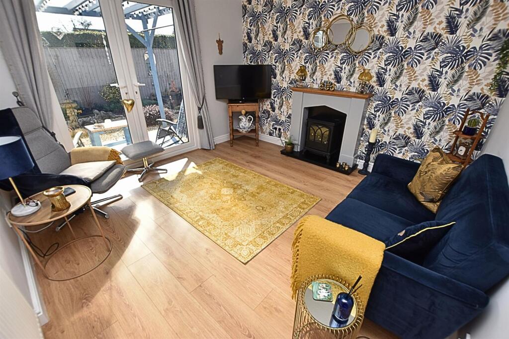 GARDEN ROOM/THIRD BEDROOM