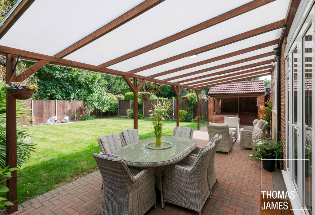 1 Athole Gardens, BBQ area