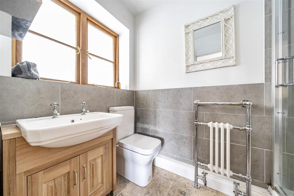 Ground Floor En Suite