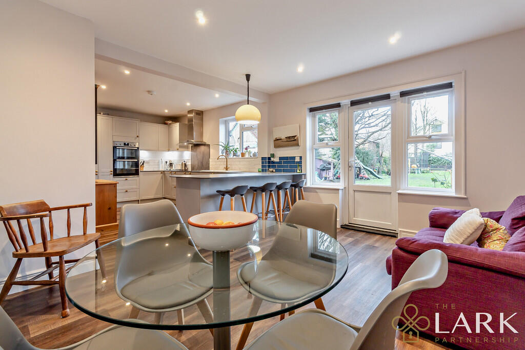 8674370-interiorW...