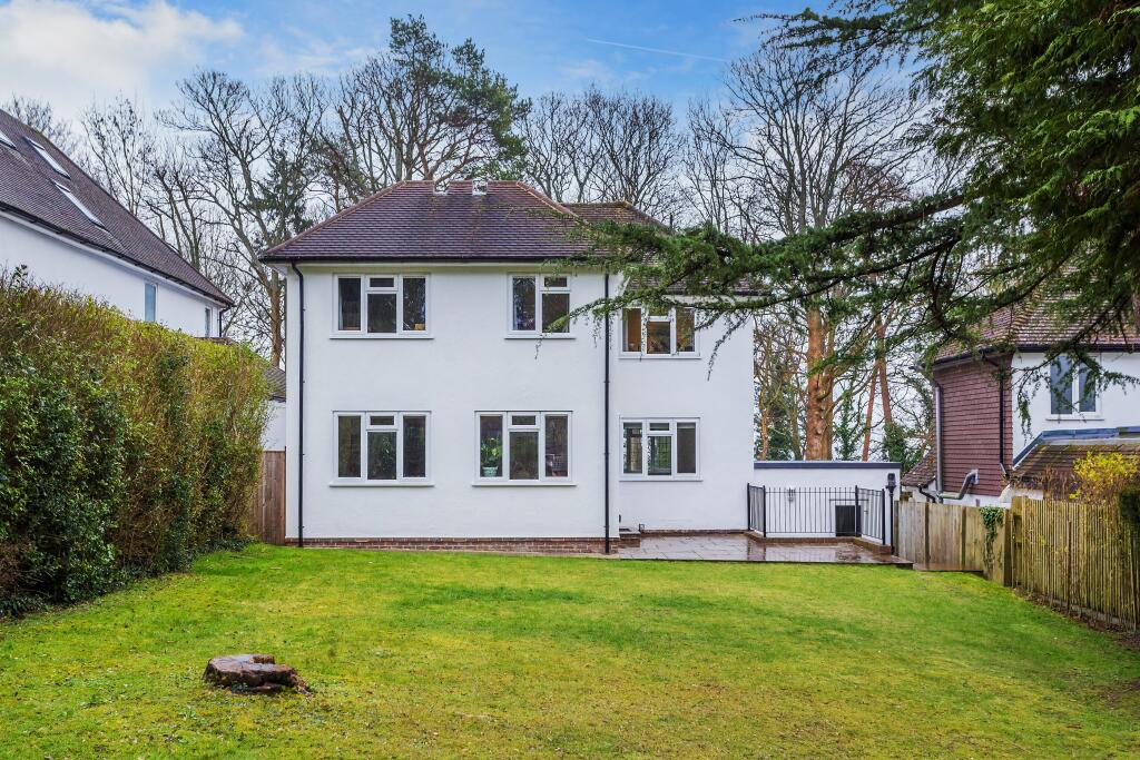 Garden to house 2.jpg