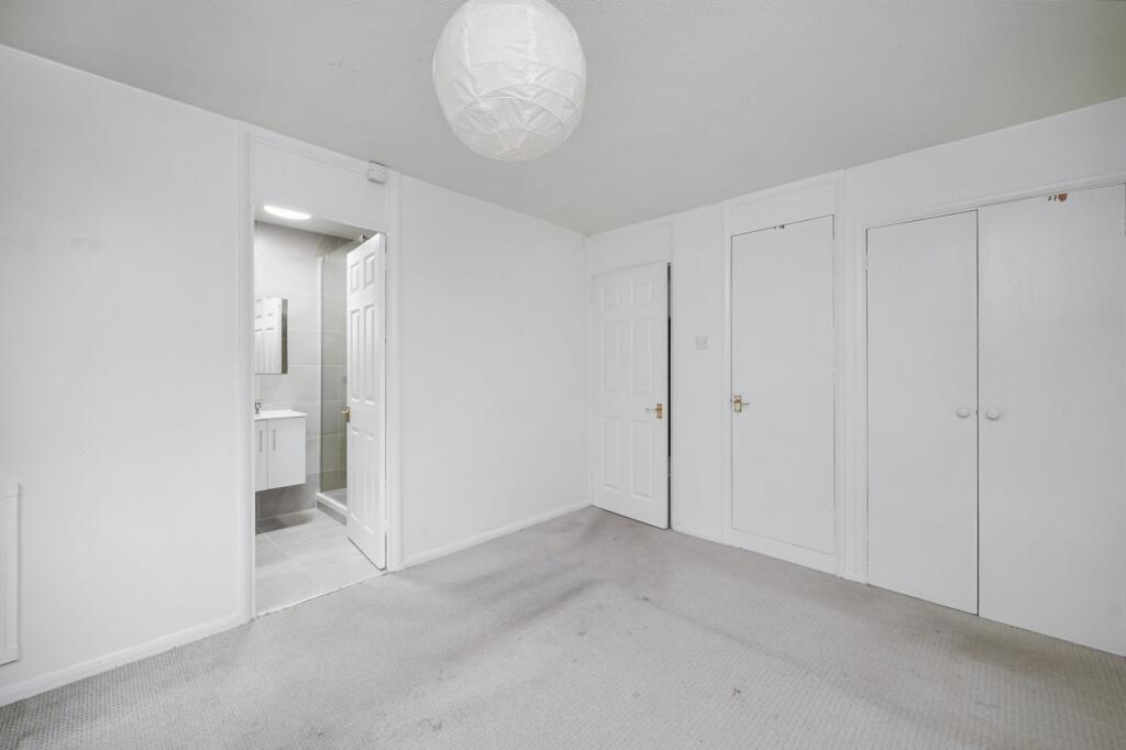 81 Willowhayne Drive, Walton-on-Thames, KT12 2NP