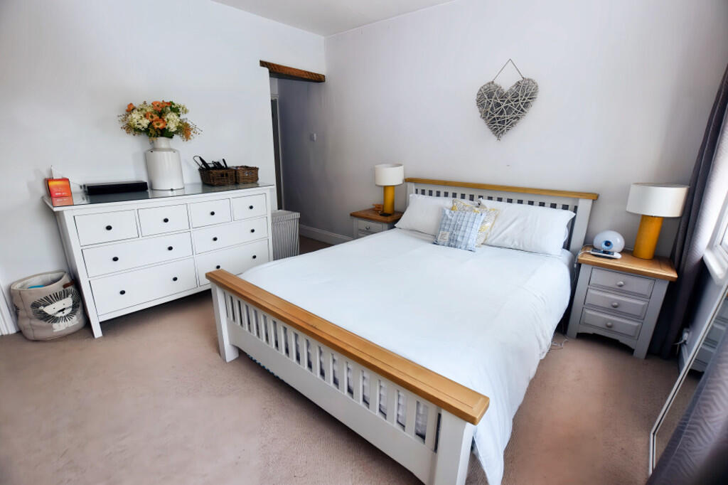 Bedroom 1b