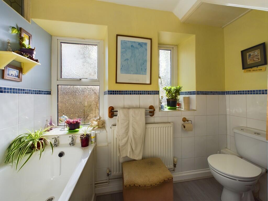 CAM03974G0-PR0090...