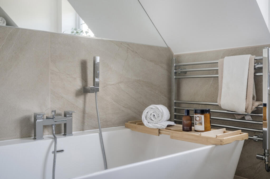 1307203-2-684b08b...