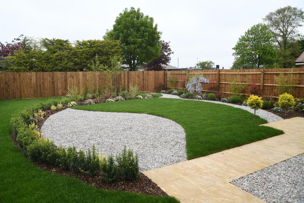 Bellway Eastern Counties - Ivy Hill sales office a