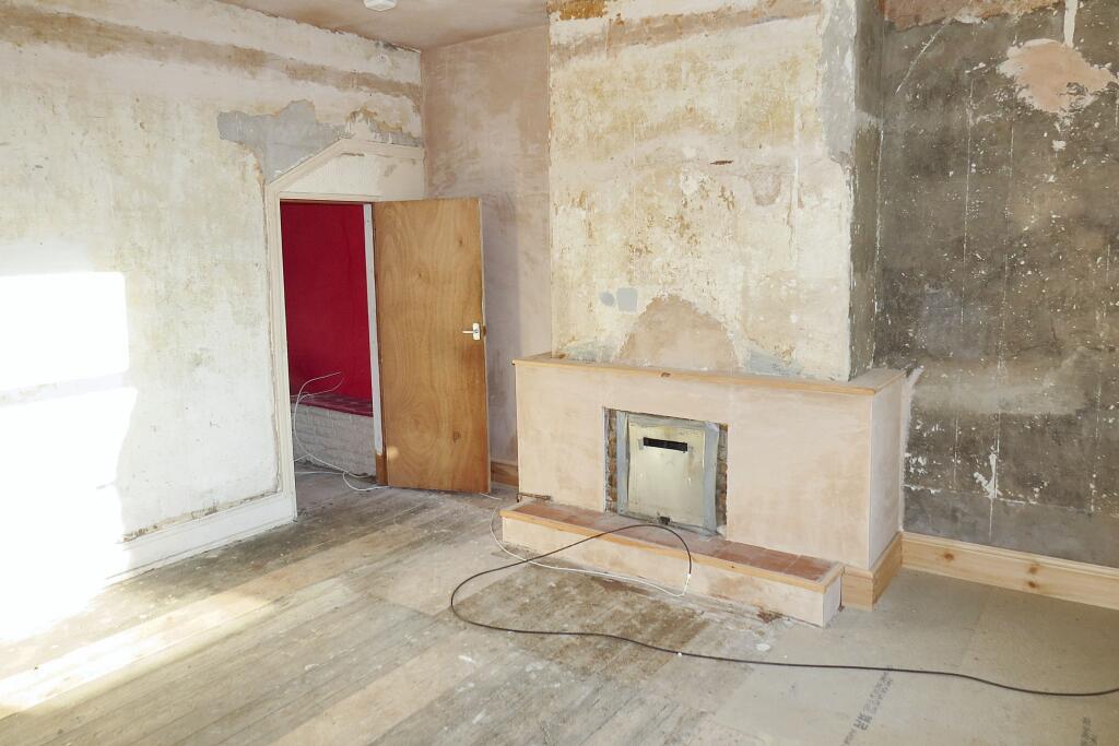 213 Brunshaw Road, Burnley, Lancashire, BB10 4DL