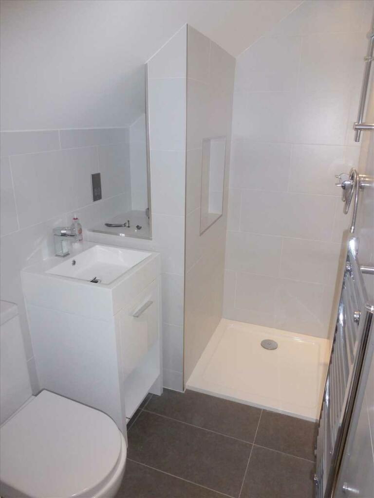 EN SUITE SHOWER