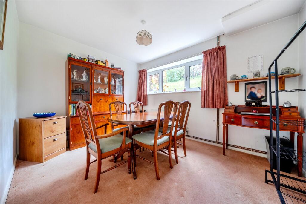 Bedroom 1/ Dining Ro