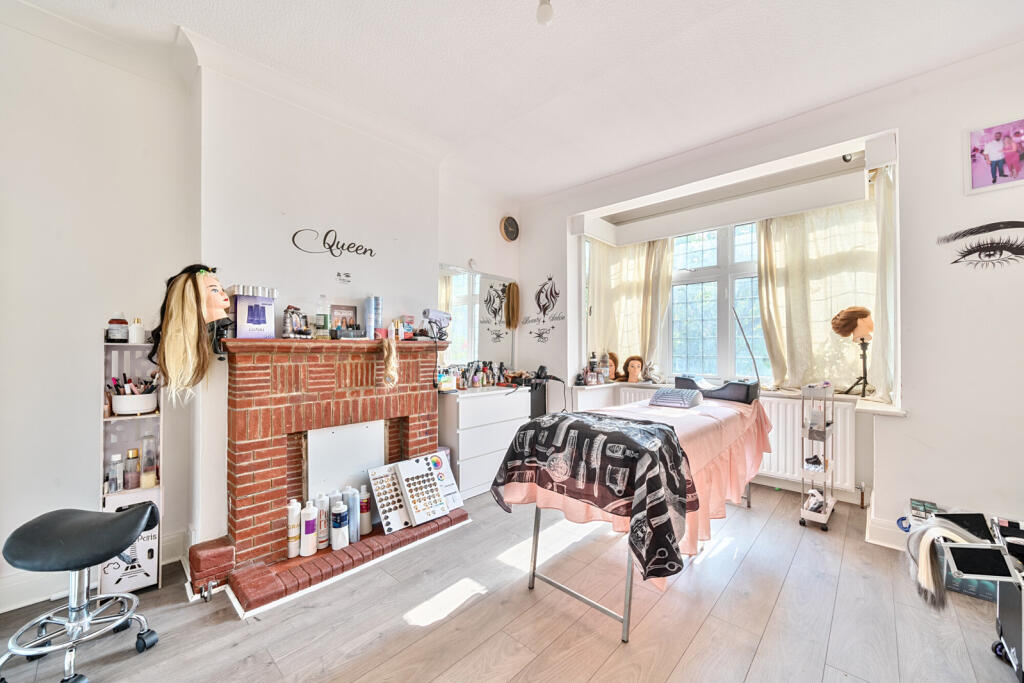 1289854-16-682dfd...