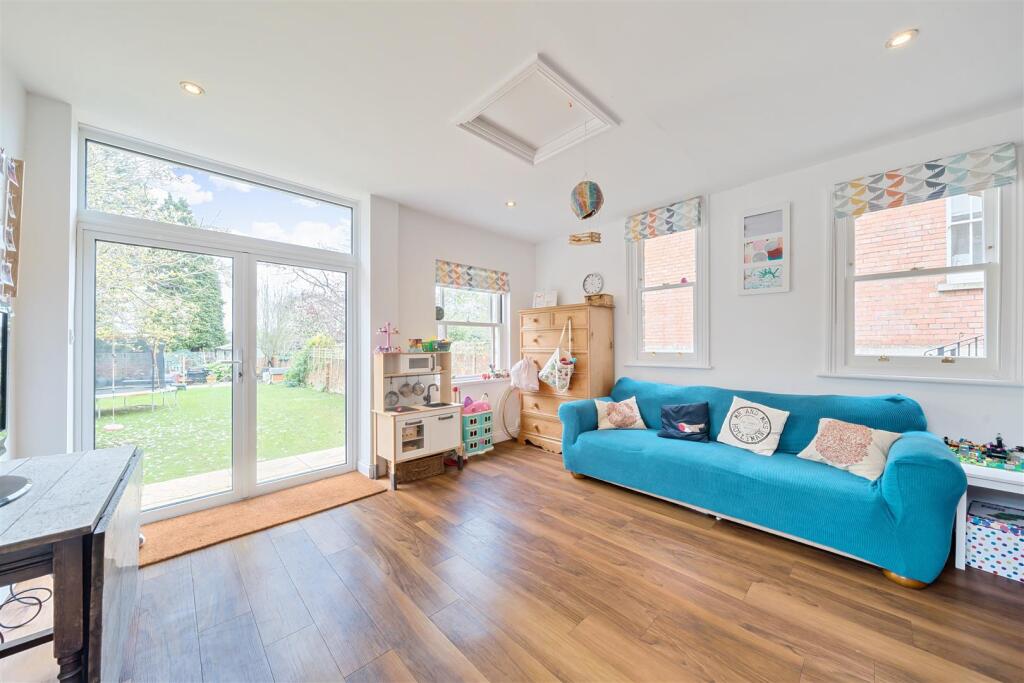 Garden Room