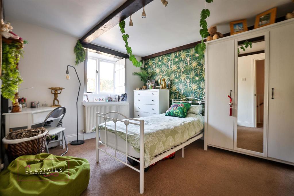 Bedroom 2.jpg