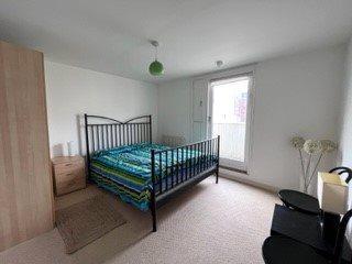 200 Royal Quay - Bedroom.jpg