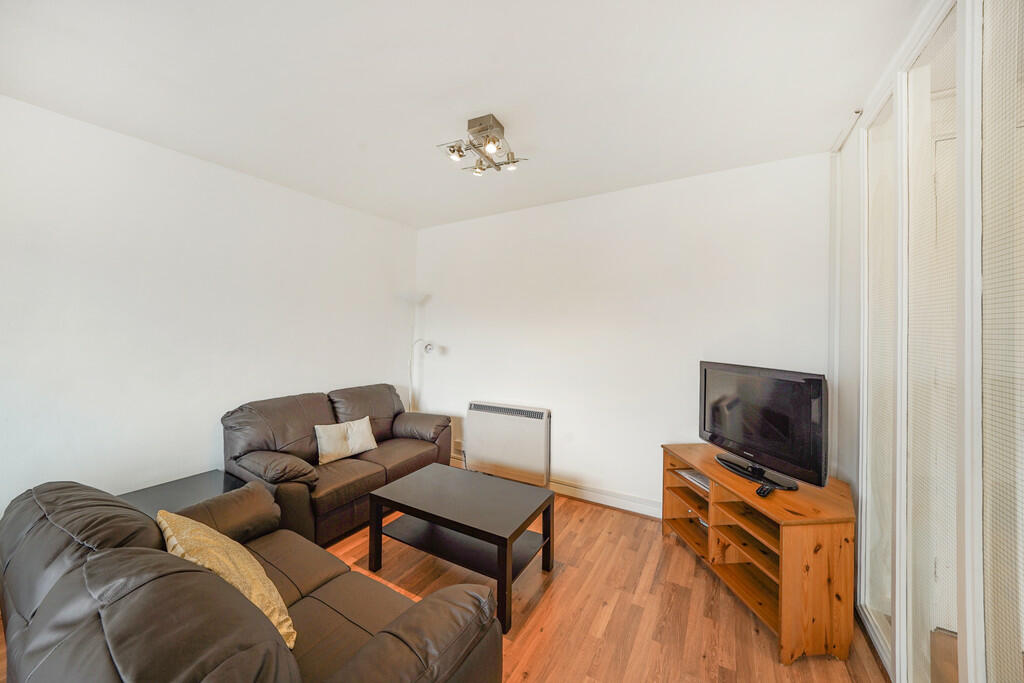 Living room 3 