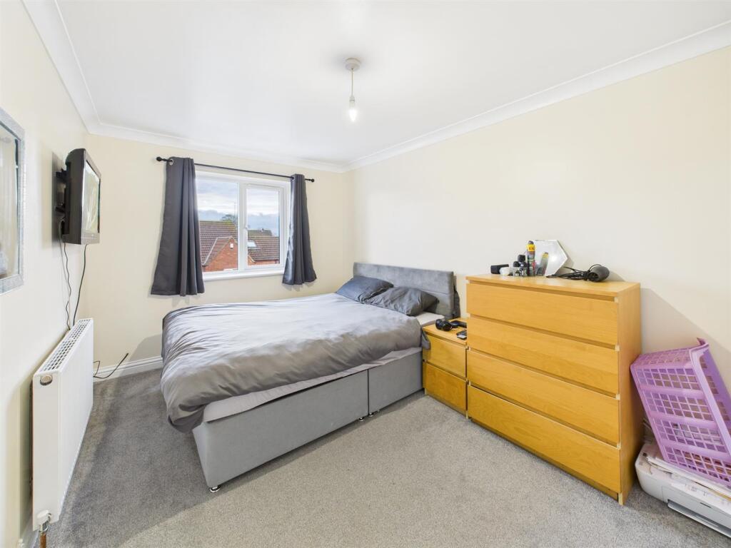 Bedroom: