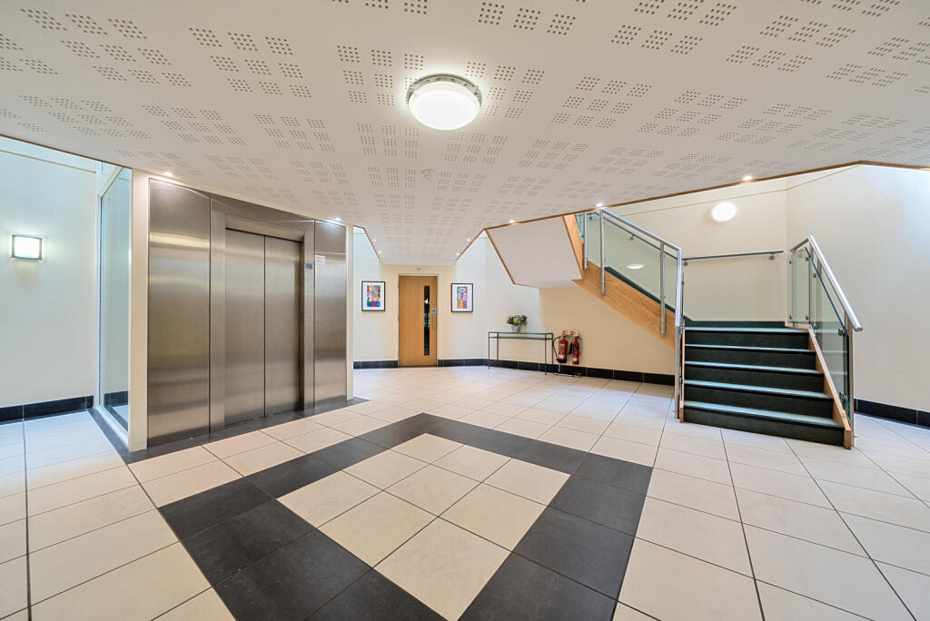 1301303-8-6843160...