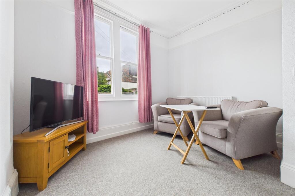 11 Osborne Villas, Kingsdown, Bristol BS2 8BP | Fr