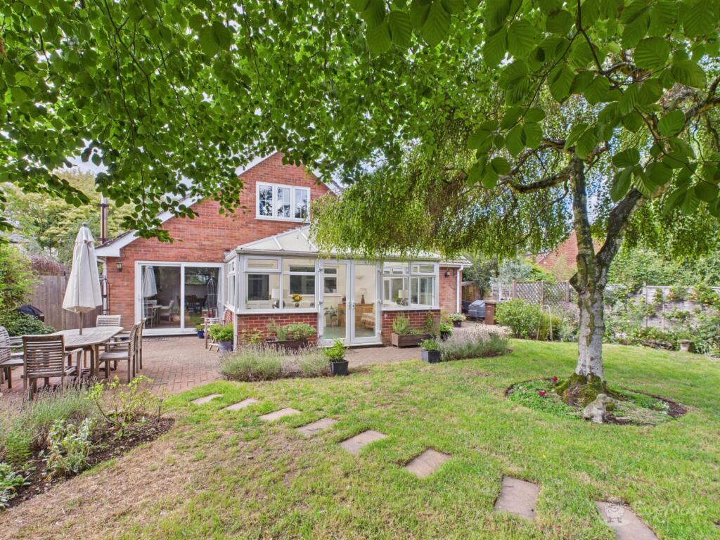 Garden- Mark Stephens EweMove Newmarket and Soham 