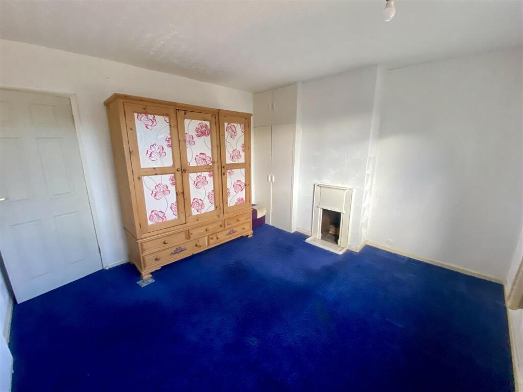 Bramleys Estate Agents - Lee Road - Dewsbury (10).
