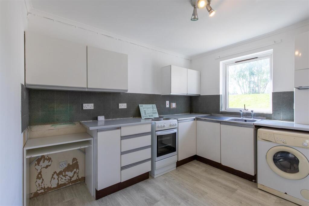 29 Grampian Court Perth-9.jpg