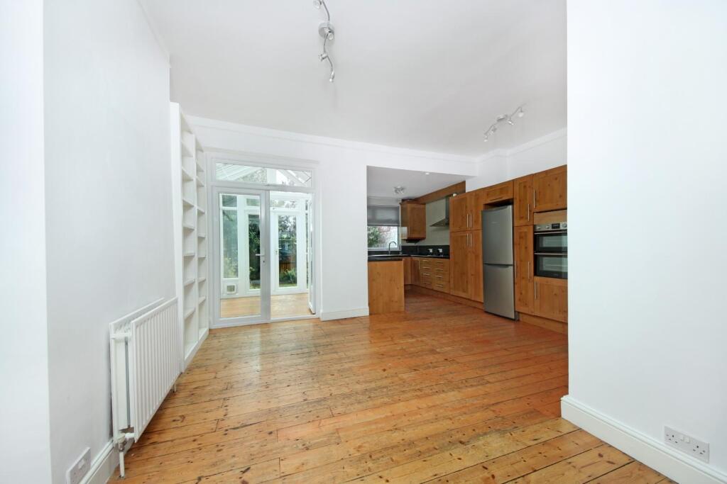 GV-101 Dudley Gds - empty (5).jpg