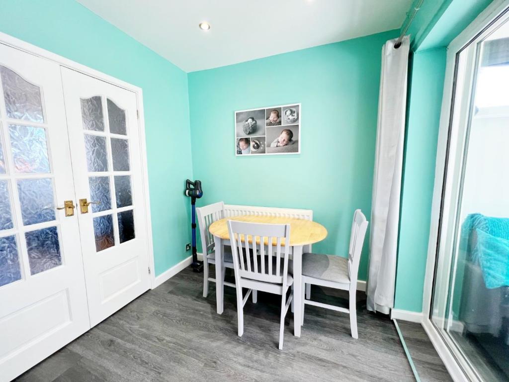 Kitchen Diner 4.jpg