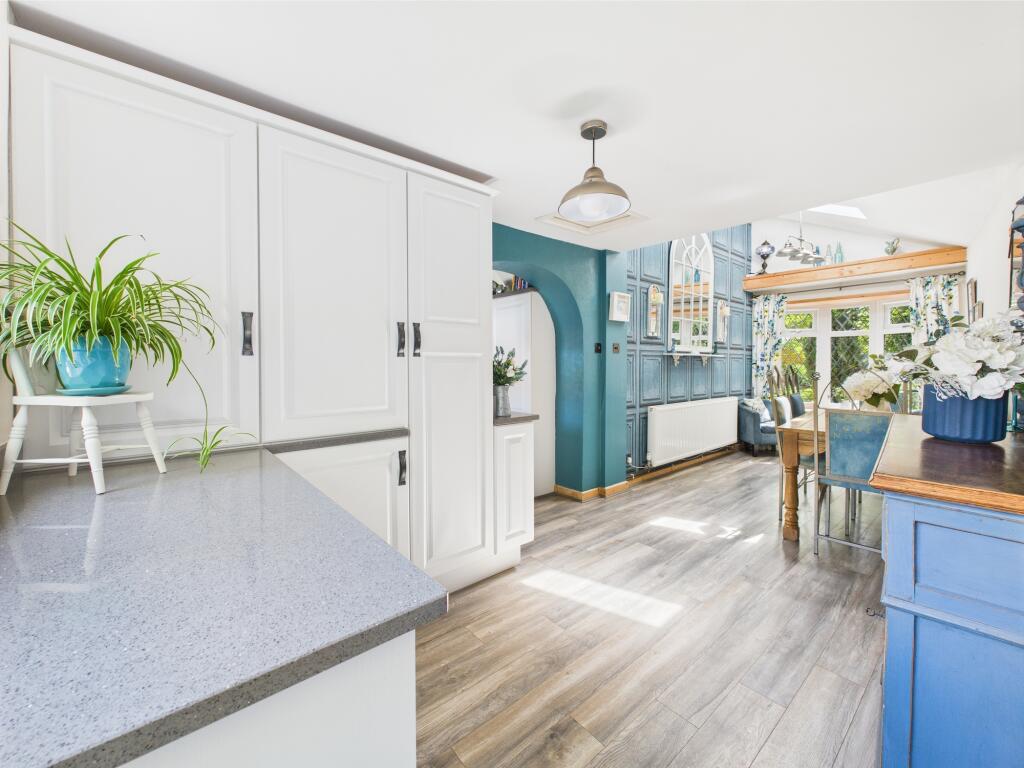 CAM05192G0-PR0053-STILL009