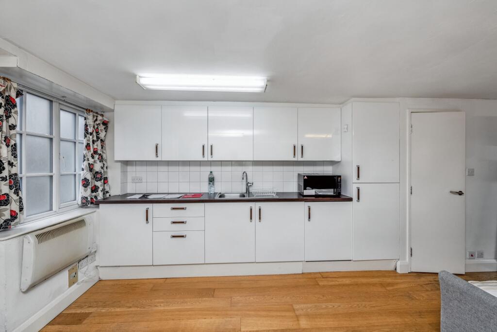 2A &amp; 2B,Chippenham Mews, Maida Vale, London, W9 2AW