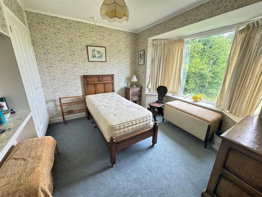 Bedroom 4.jpg