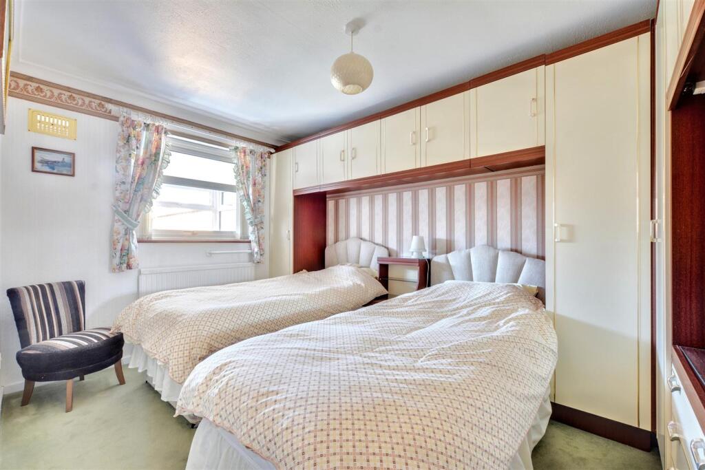 Bedroom One_3.jpeg