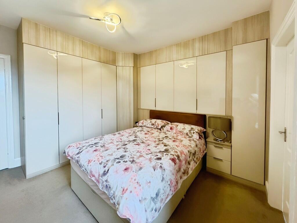 41b4226c-bedroom ...