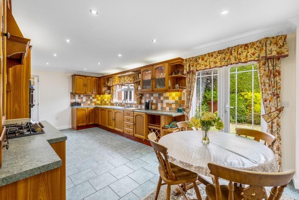 2 Sandstone Gardens (Spalding)-18