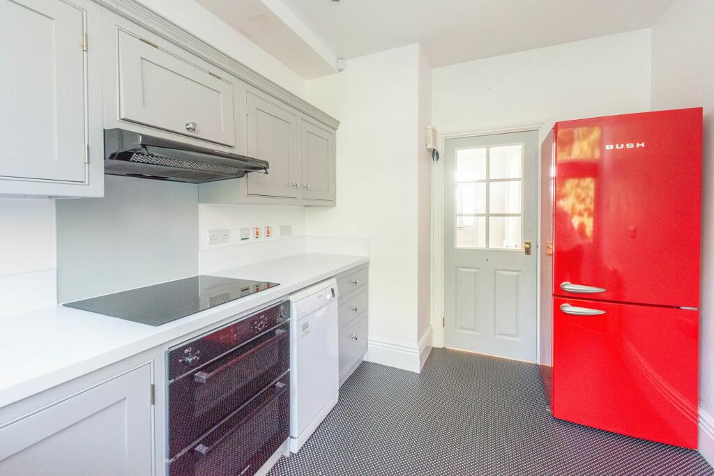 KITCHEN DINING ROOM AND LOUNGE