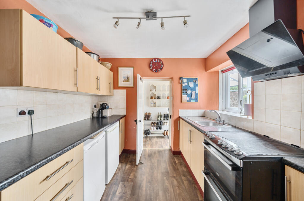 1326394-12-6878db...