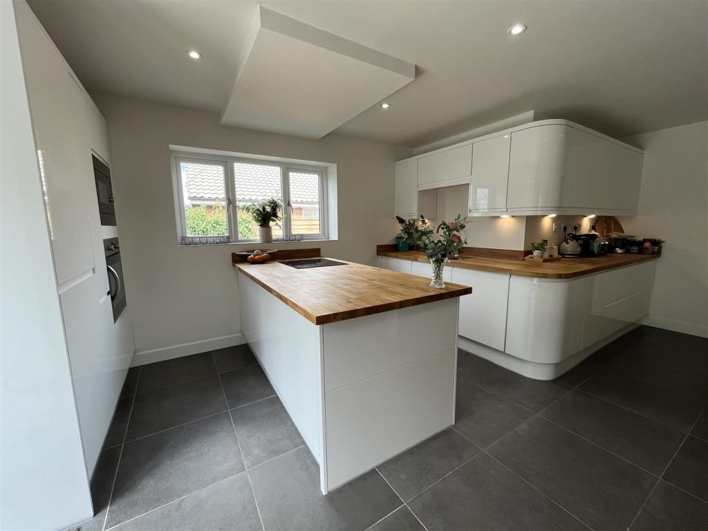 Open Plan Kitchen, Living &amp; Dining Room
