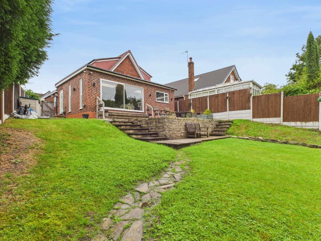 CAM03729G0-PR0101-STILL007