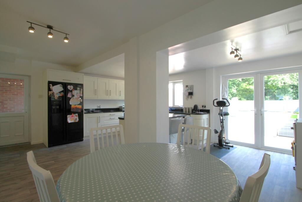 Living/Kitchen
