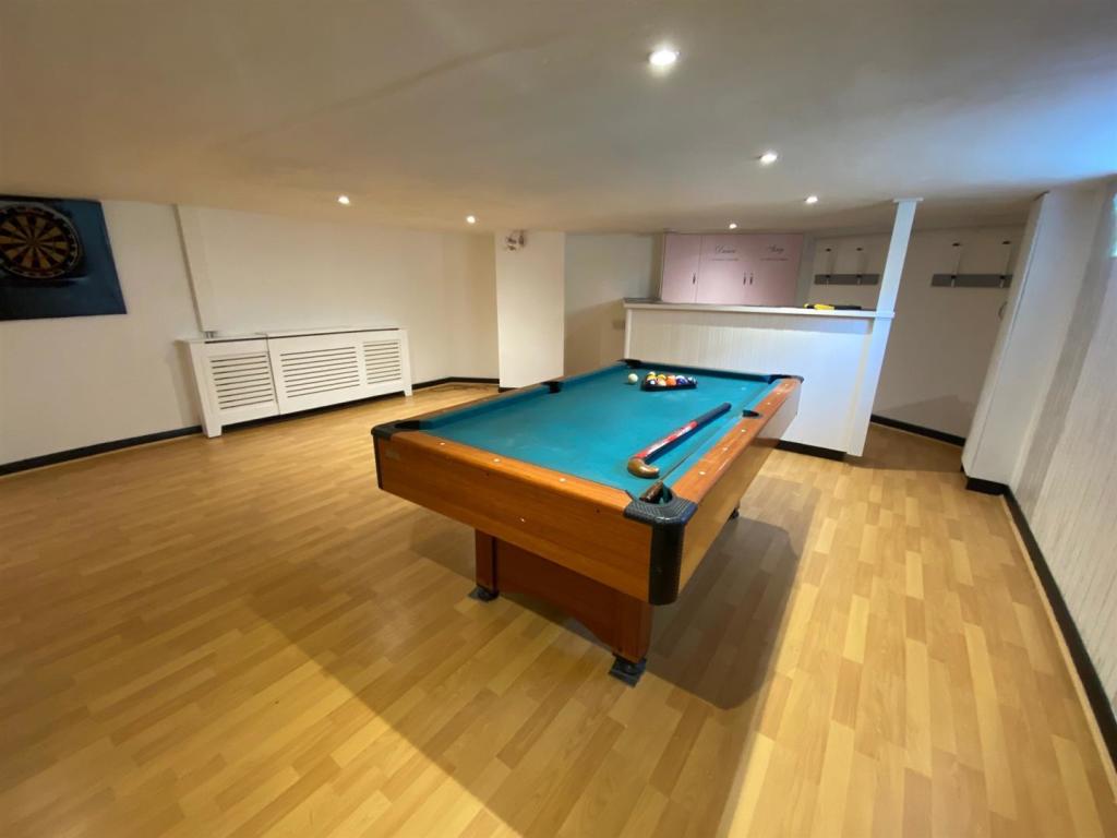 pool room.jpg