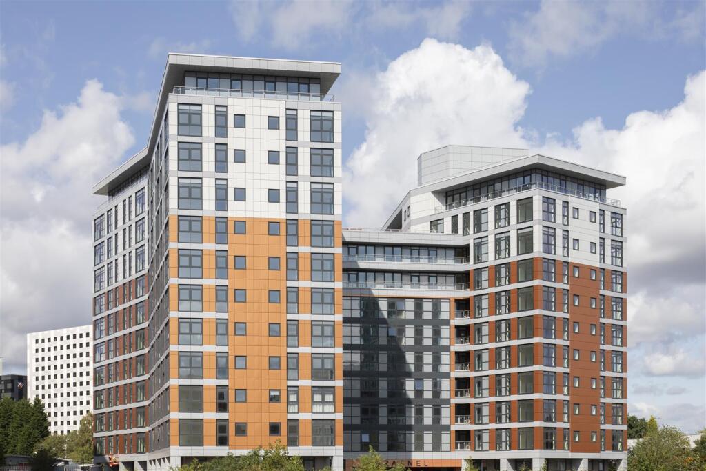 1. Exterior.jpg