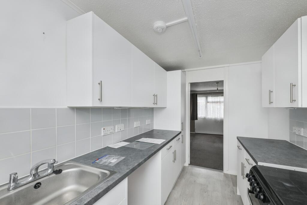 5 Milton Dene, Hemel Hempstead HP2 7PE