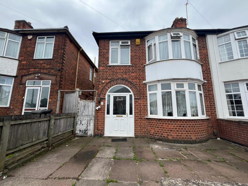 Three Bedroom Semi-detached House on Harrogate Ro