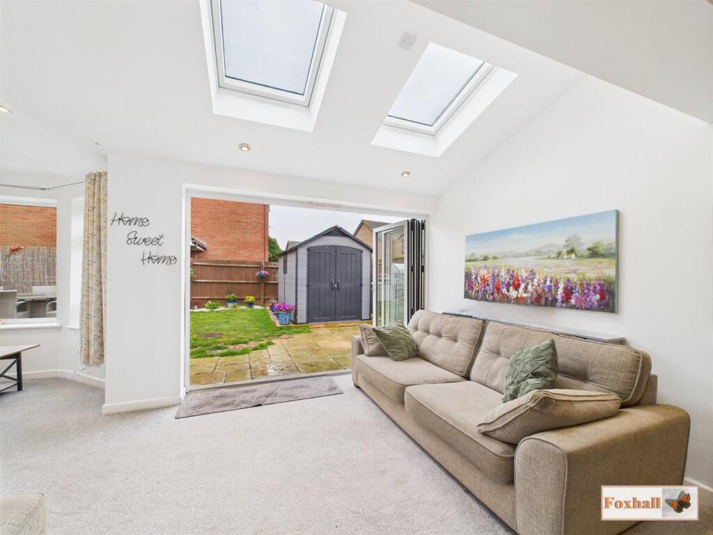 Lounge/Living Area Extension