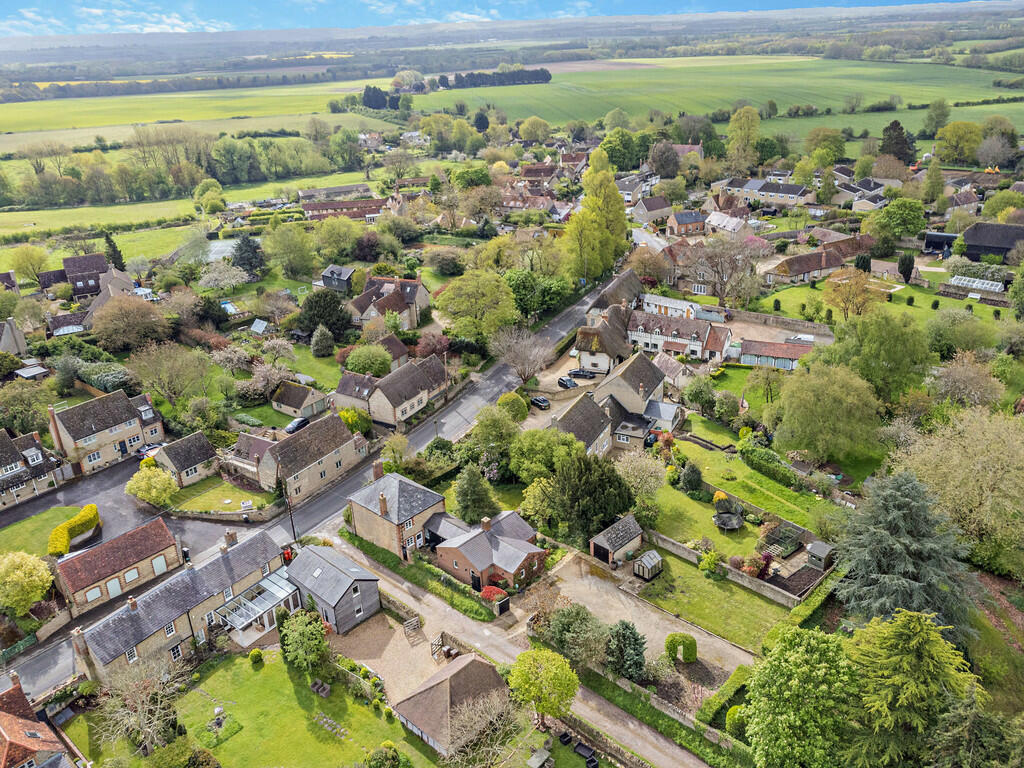 8593269-exterior1...