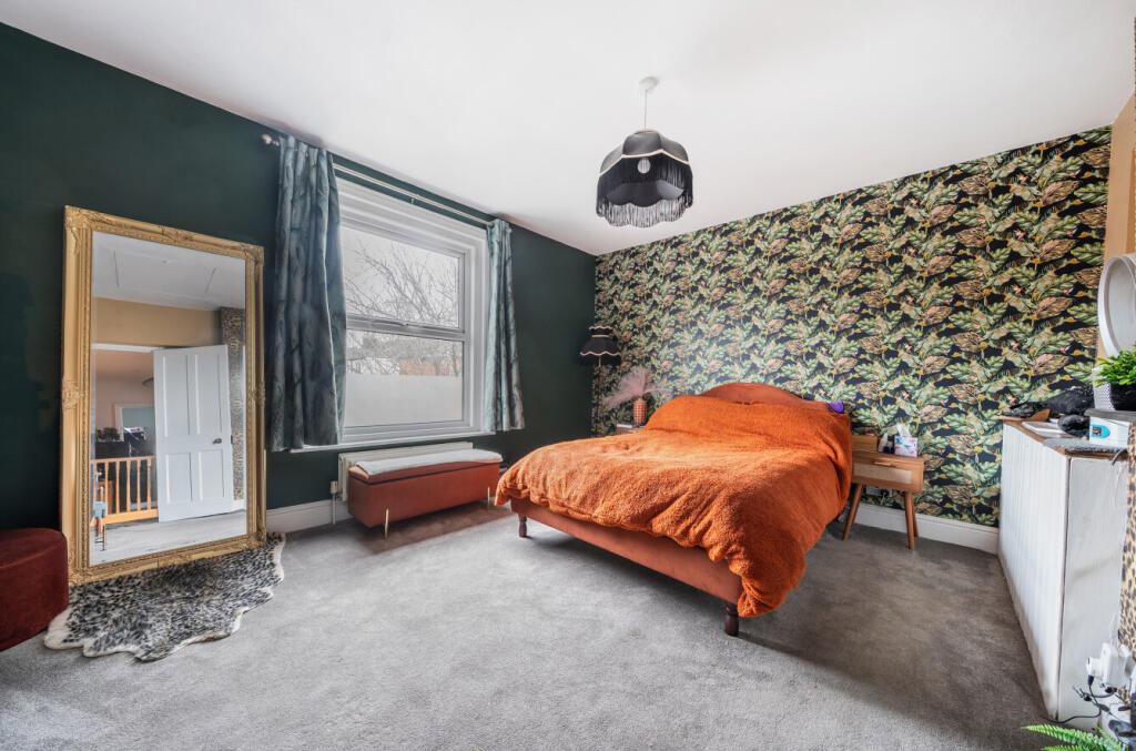 1388383-16-69382e...