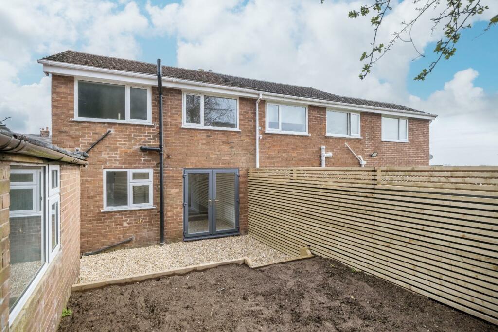 23 Oathills Drive-029.jpg