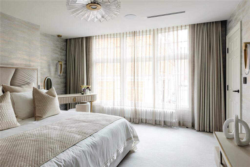 Principle Bedroom