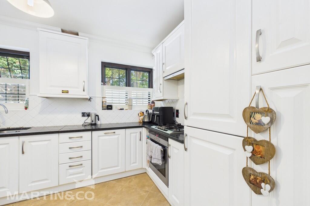 CAM01953G0-PR0115...