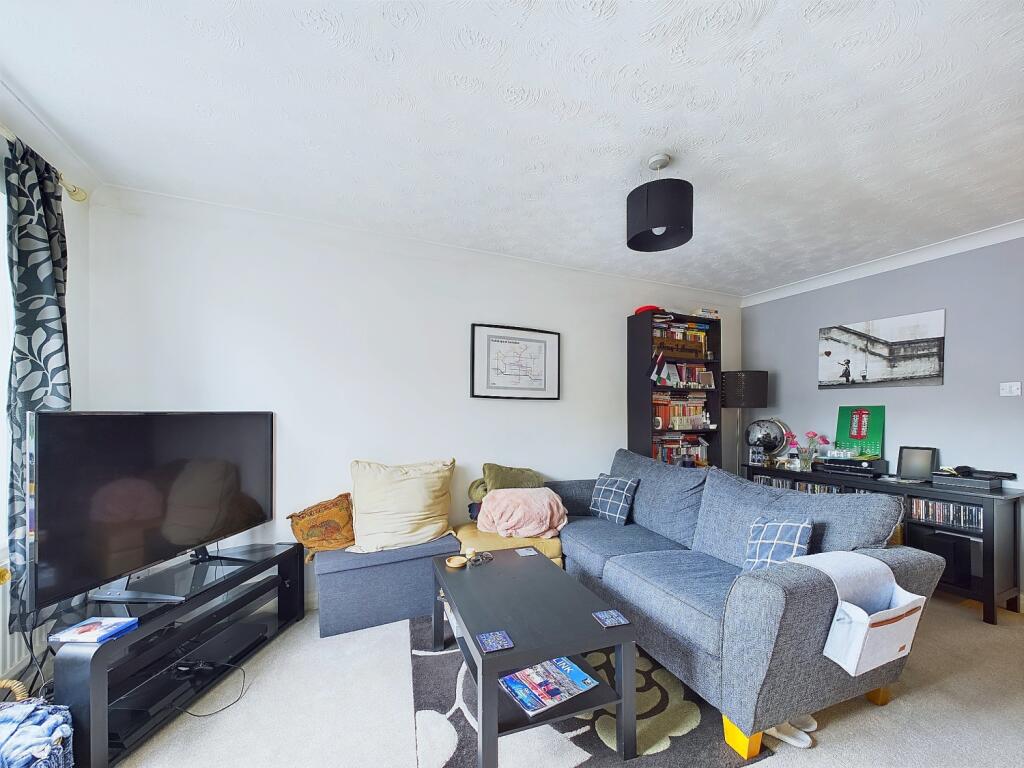 CAM01338G0-PR0077-STILL001