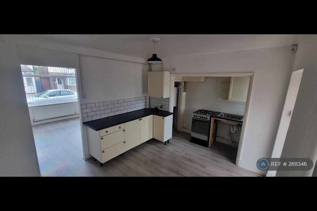 Kitchen 1