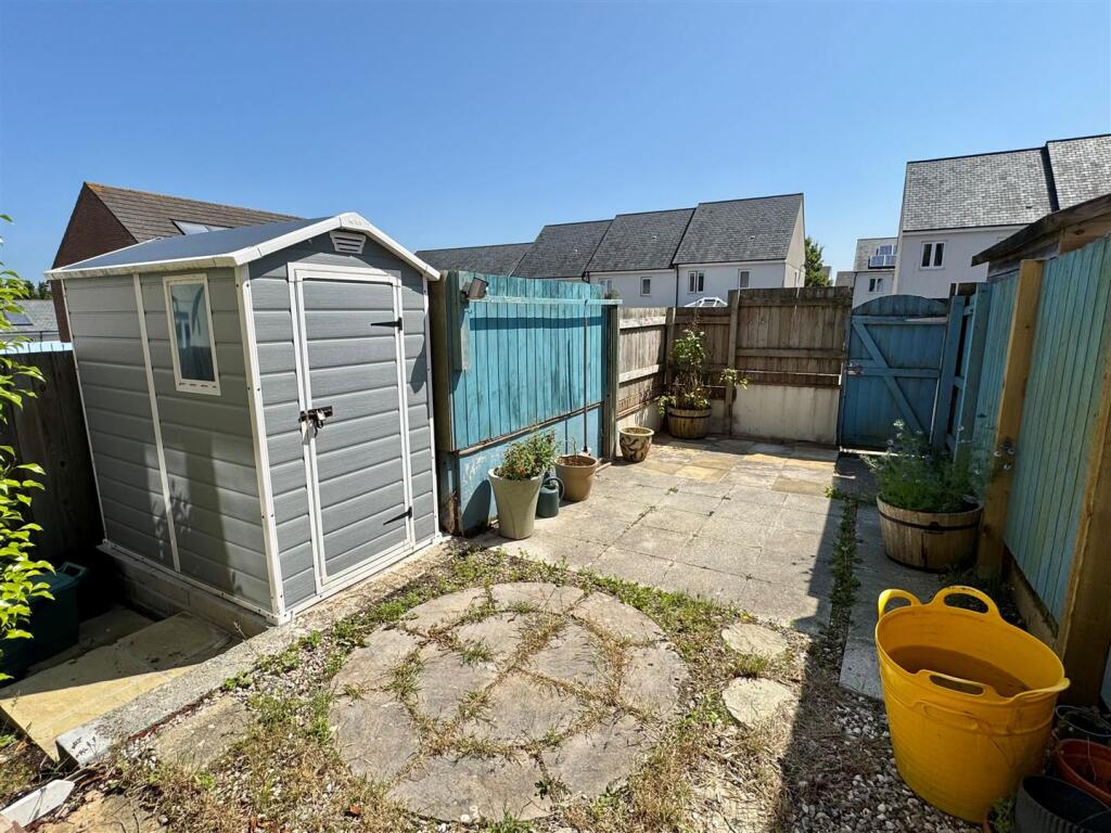17 Littledale Row Garden